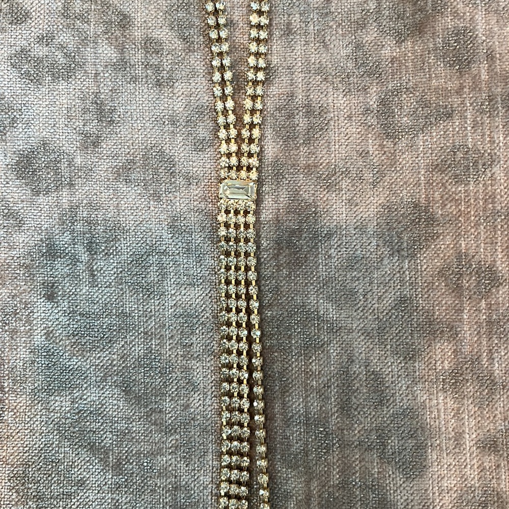 NWT Ava & Aiden necklace